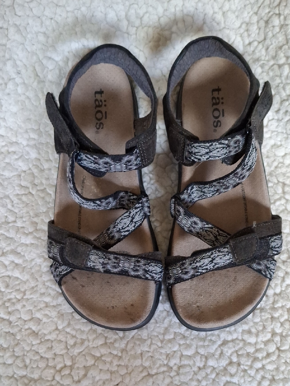 Taos Footwear Gray Patterned Strappy Women's Sandals